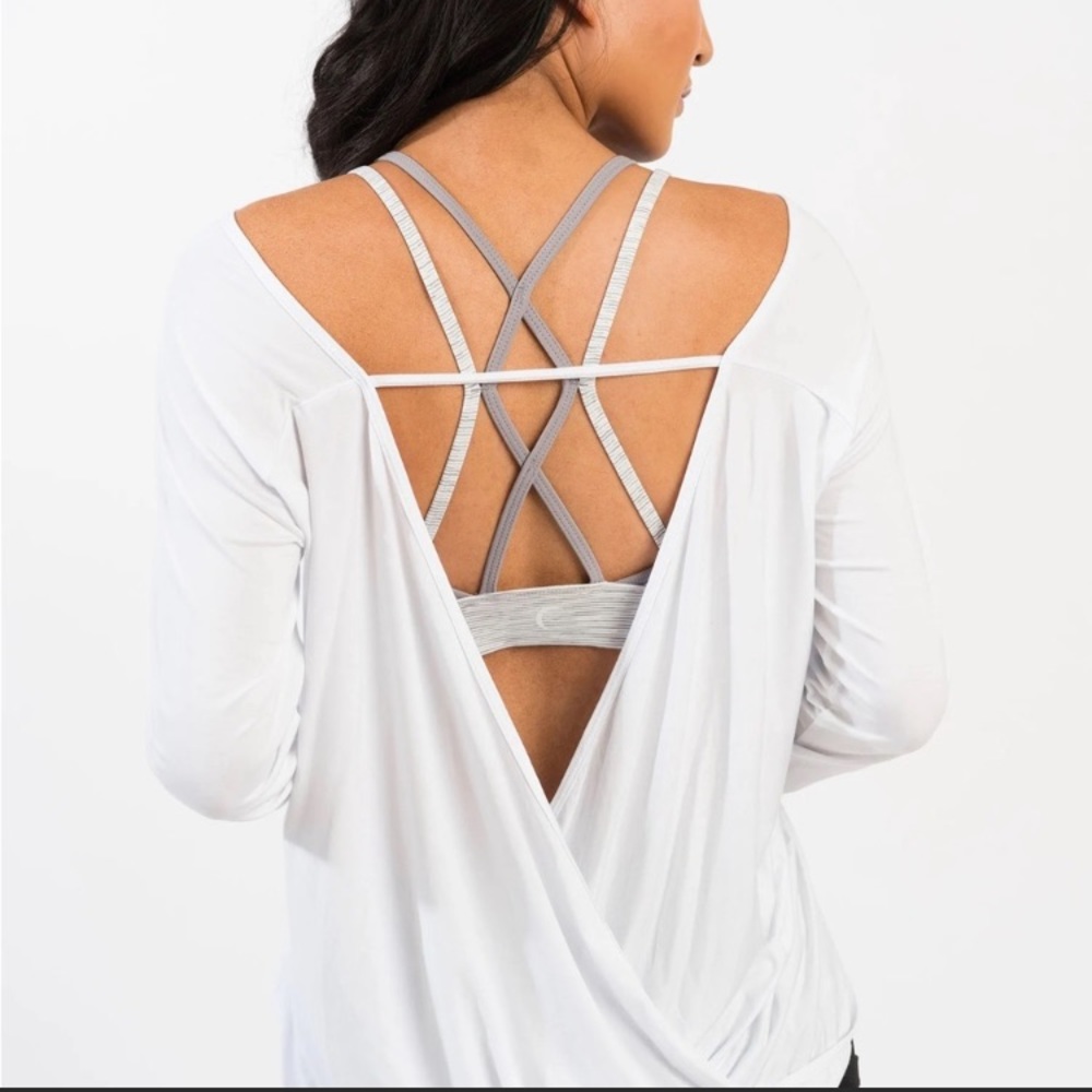 Zyia Namaste Long Sleeve in white. Size Medium